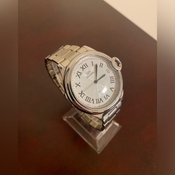 Men's Silver Quartz Watch with Roman Numerals - Picture 3 of 4